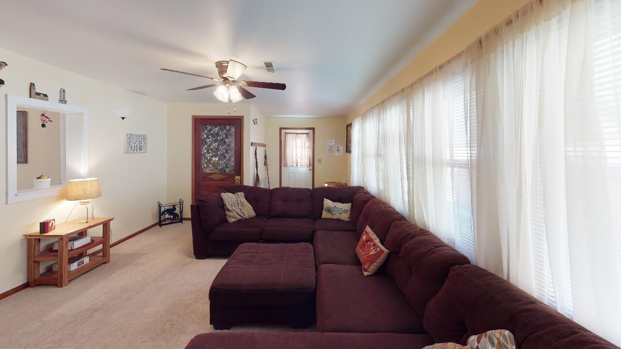 Photo of Livingroom in Nelsonville