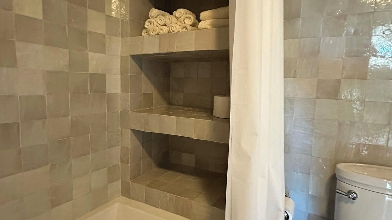 Photo of Bathroom in Tracys Landing