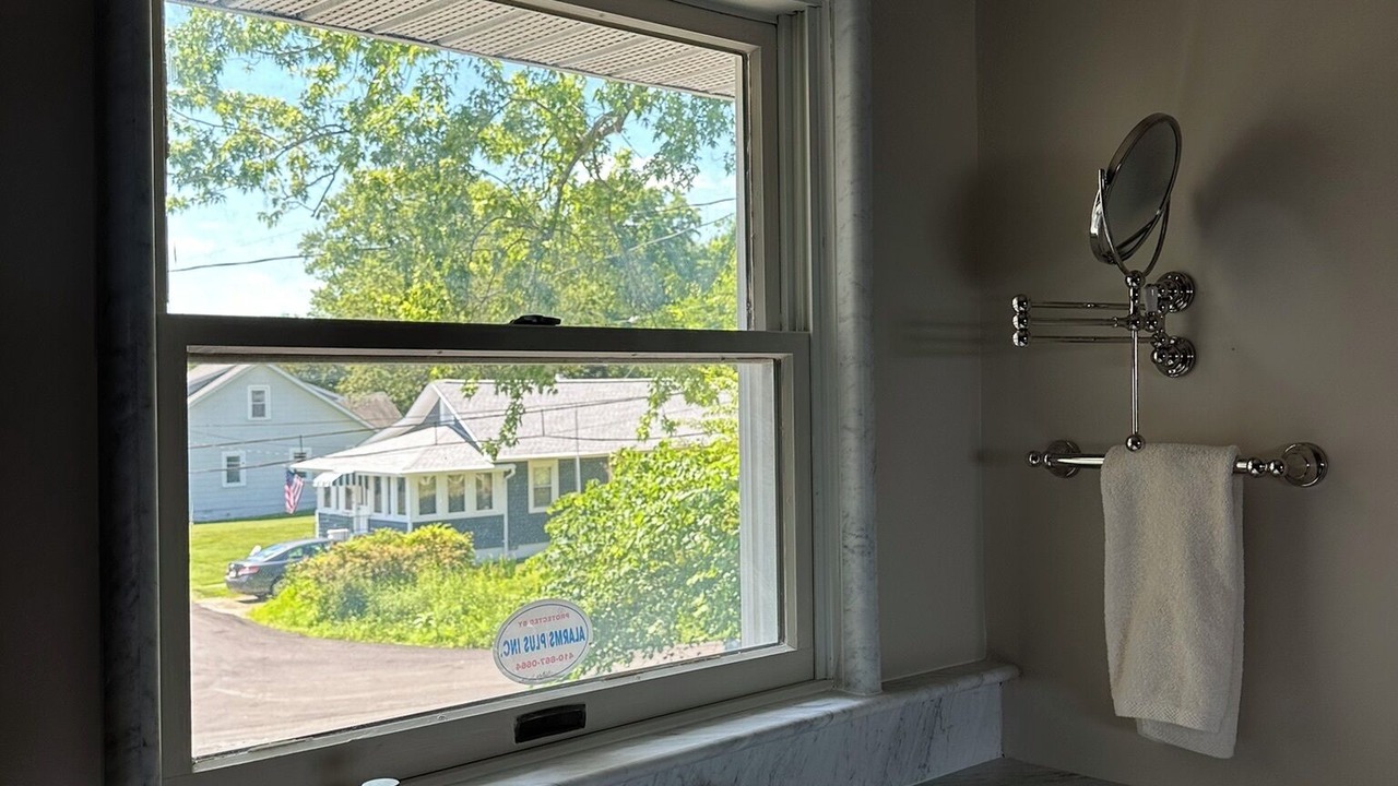 Photo of Bathroom in Tracys Landing
