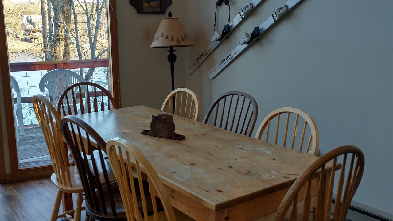 Photo of Livingroom in Pocono Mountain Lake
