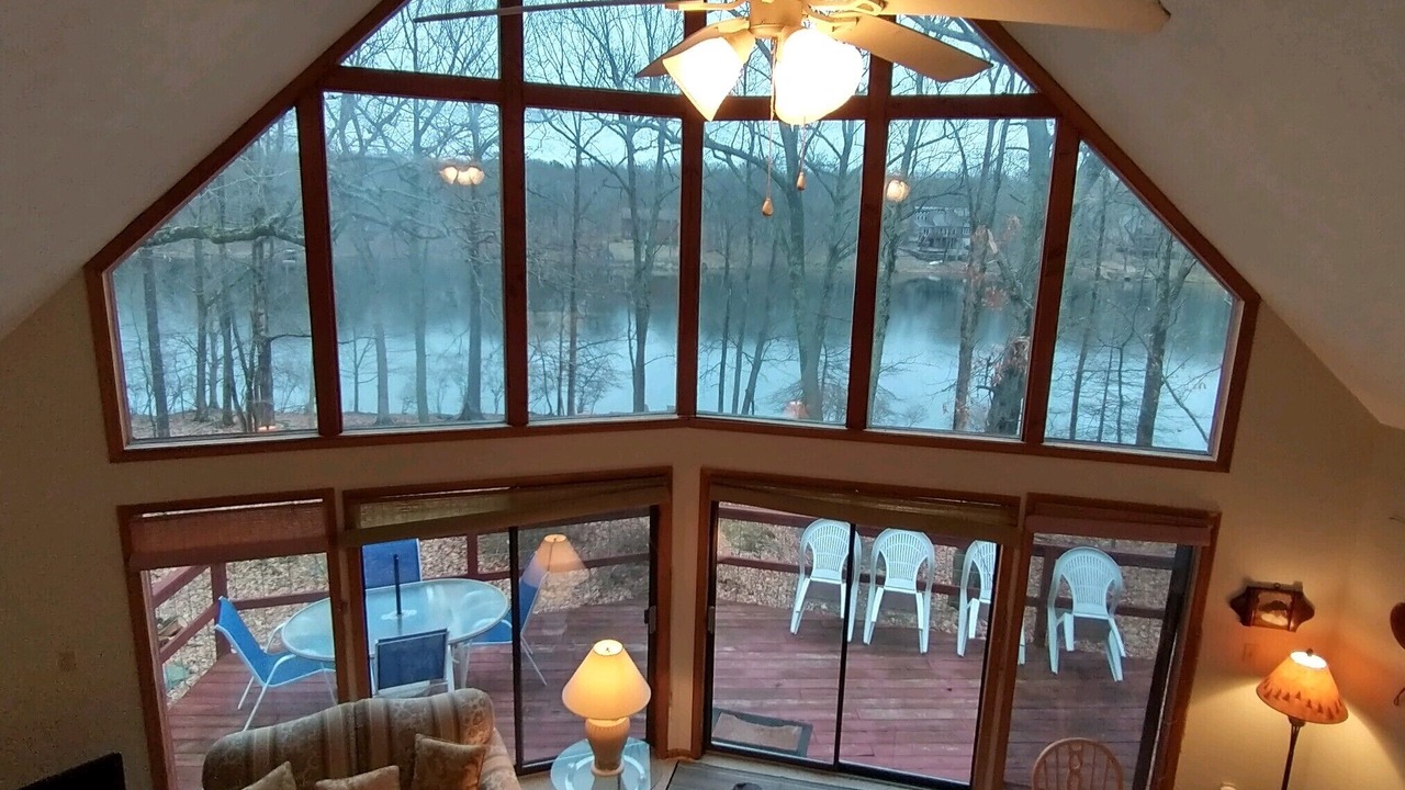 Photo of Bedroom in Pocono Mountain Lake