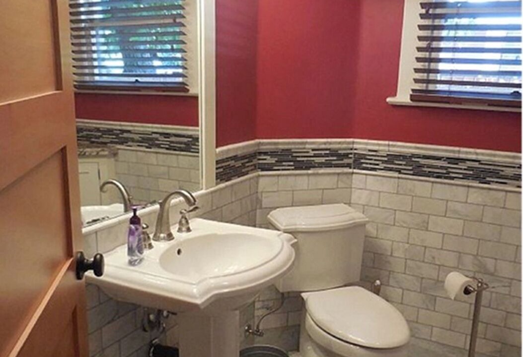 Photo of Bathroom in Lynwood Place