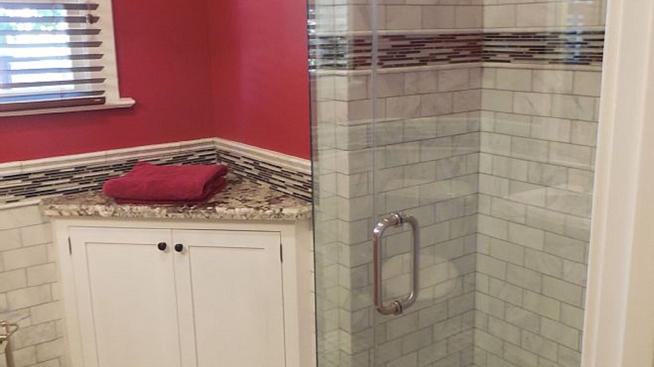 Photo of Bathroom in Lynwood Place