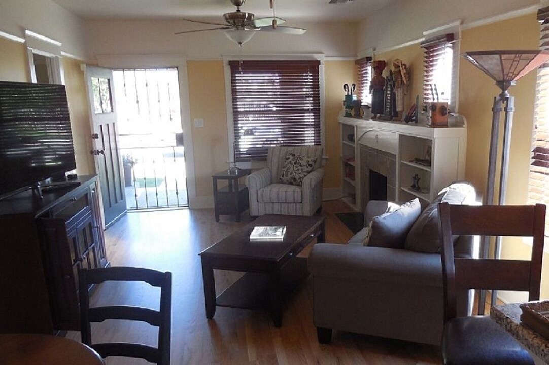 Photo of Livingroom in Lynwood Place