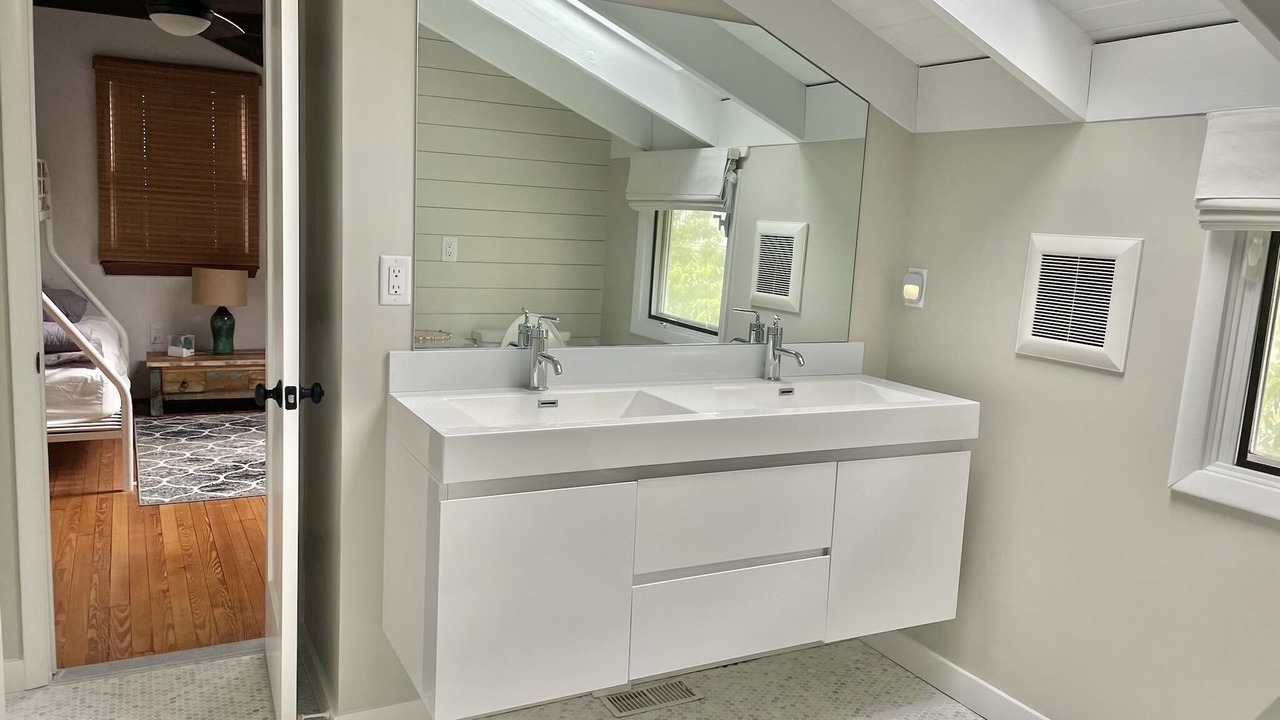 Photo of Bathroom in Harvey Cedars