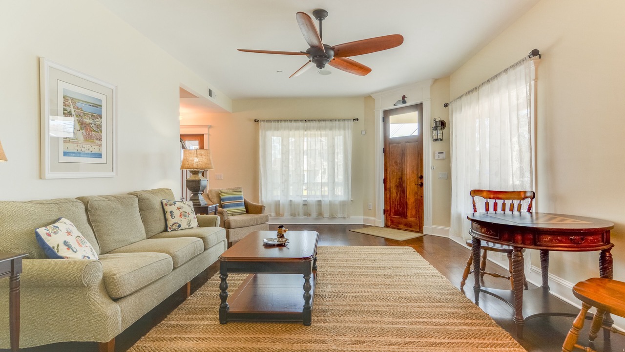 Photo of Livingroom in Avon