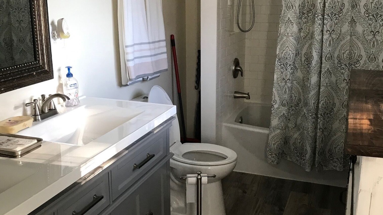 Photo of Bathroom in Booth