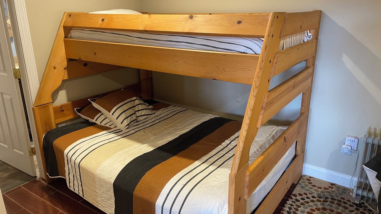 Photo of Bedroom in James Creek