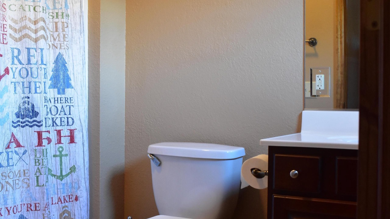 Photo of Bathroom in Lakeside Estates