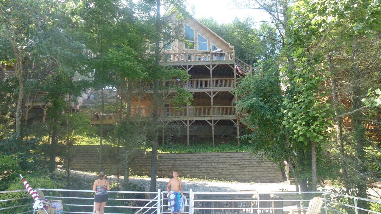 Photo of Outdoor in Lakeside Estates
