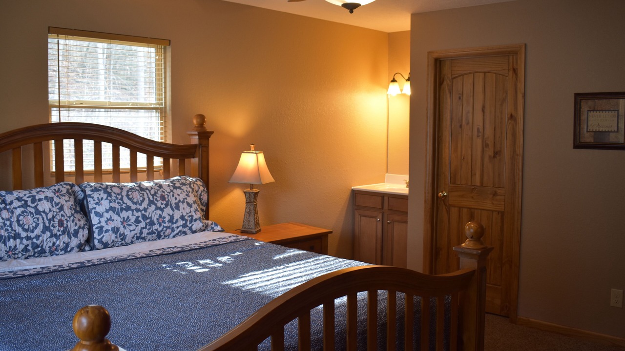Photo of Bedroom in Lakeside Estates