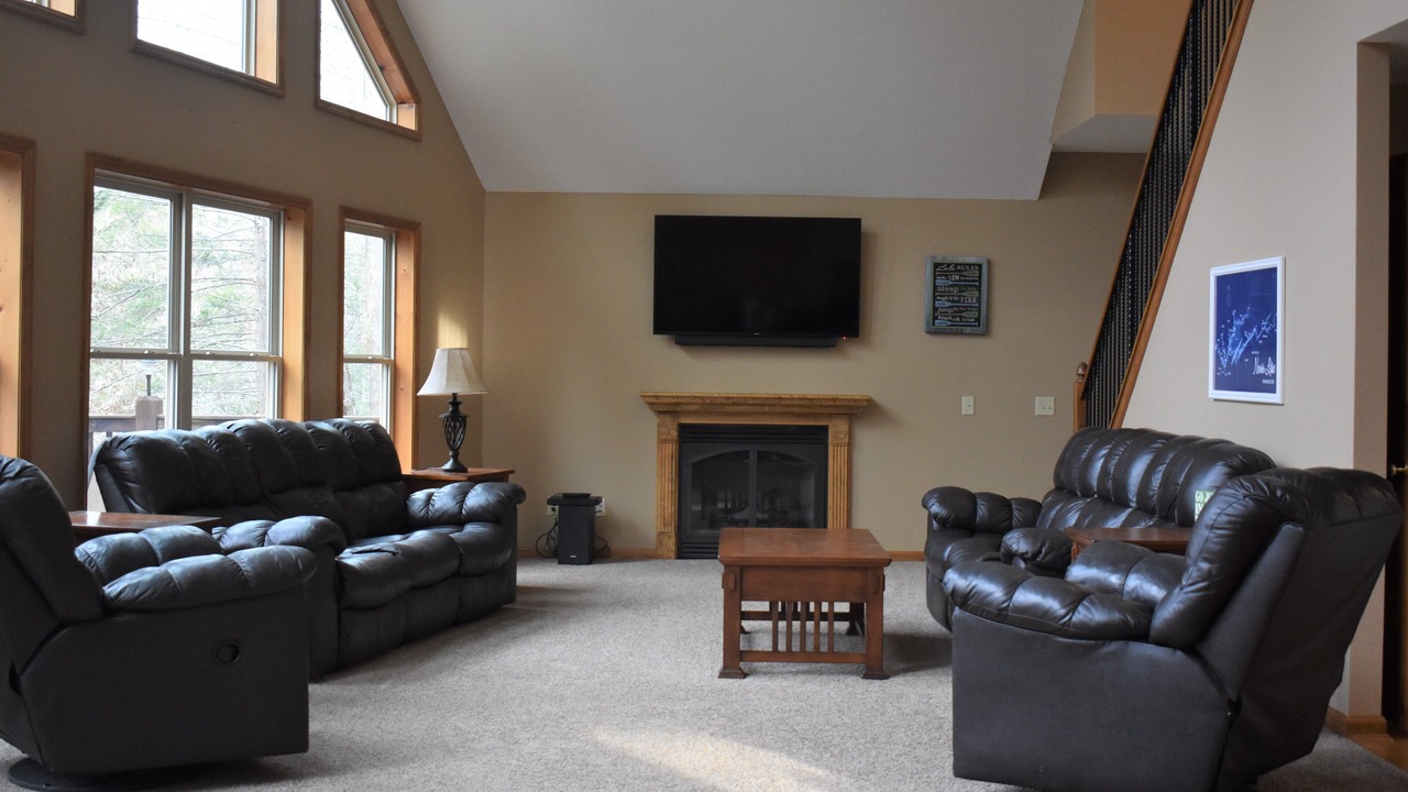 Photo of Livingroom in Lakeside Estates