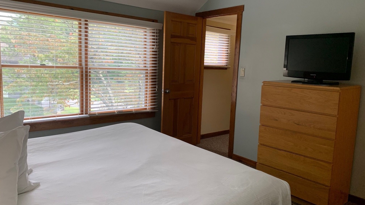 Photo of Bedroom in Shawnee On Delaware