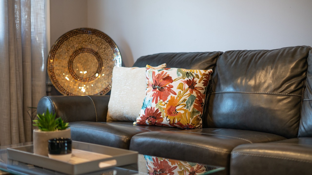Photo of Livingroom in Front Park