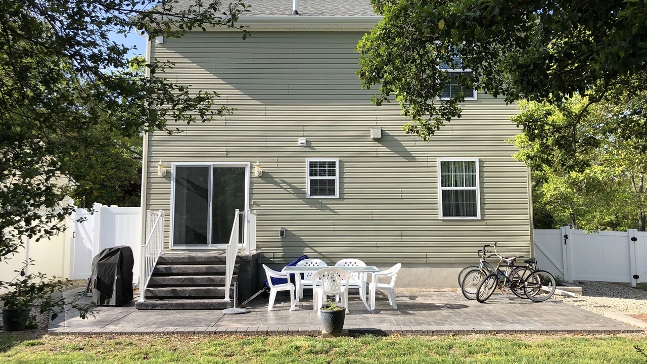 Photo of Outdoor in Town Bank
