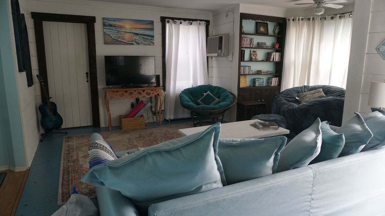 Photo of Livingroom in Wall
