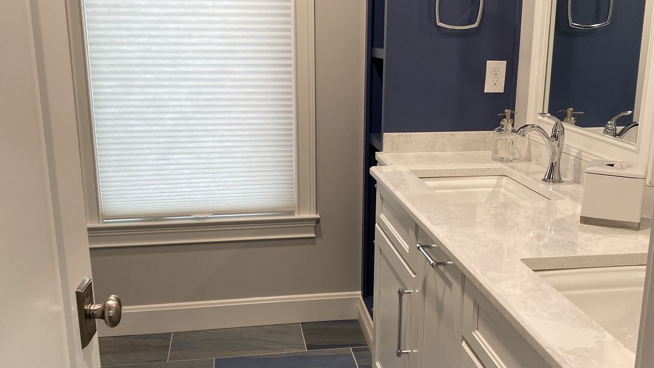 Photo of Bathroom in La Follette