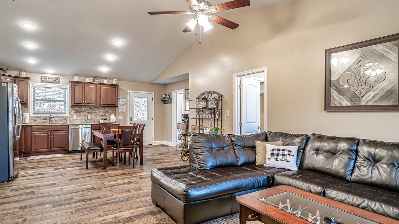 Photo of Livingroom in Maryville