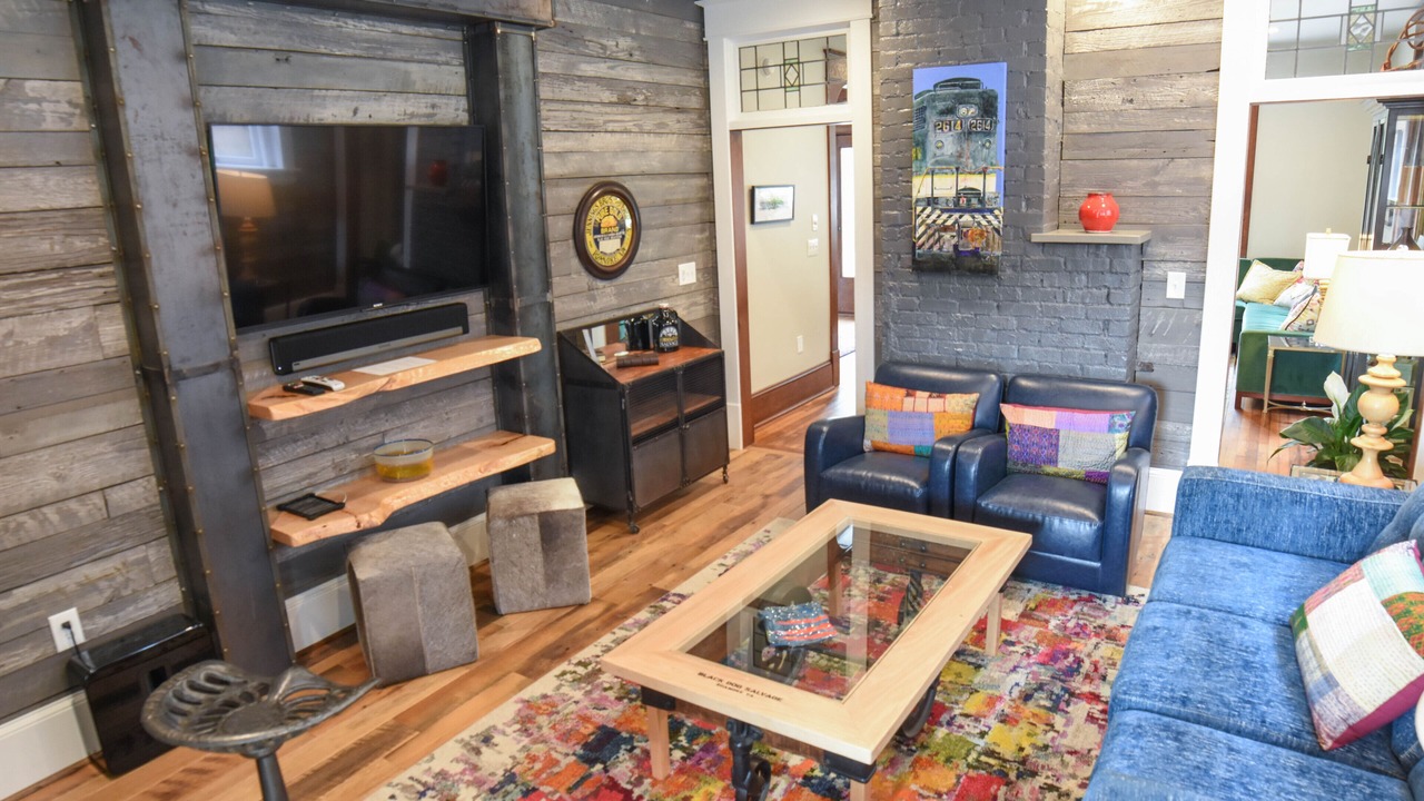 Photo of Bedroom in Roanoke
