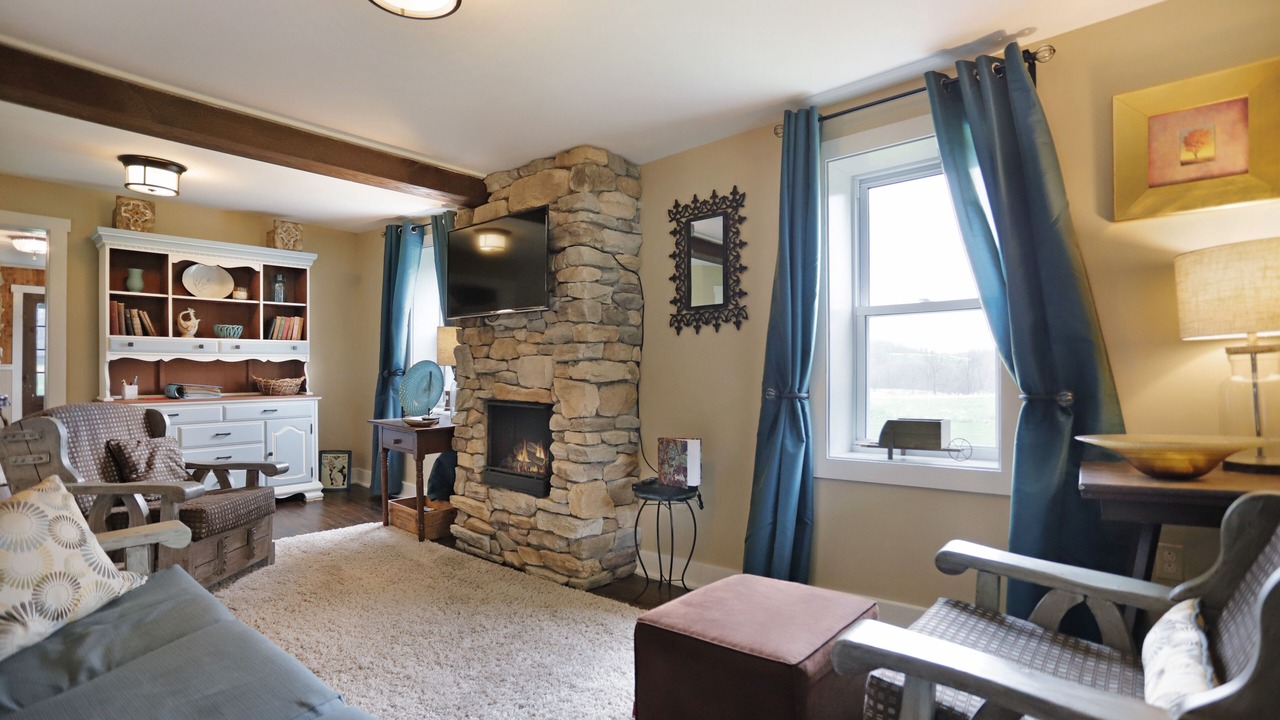 Photo of Livingroom in Big Cove Tannery
