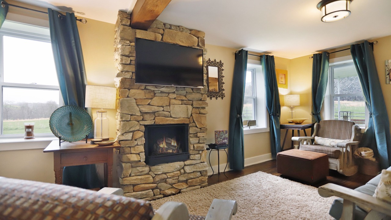 Photo of Livingroom in Big Cove Tannery