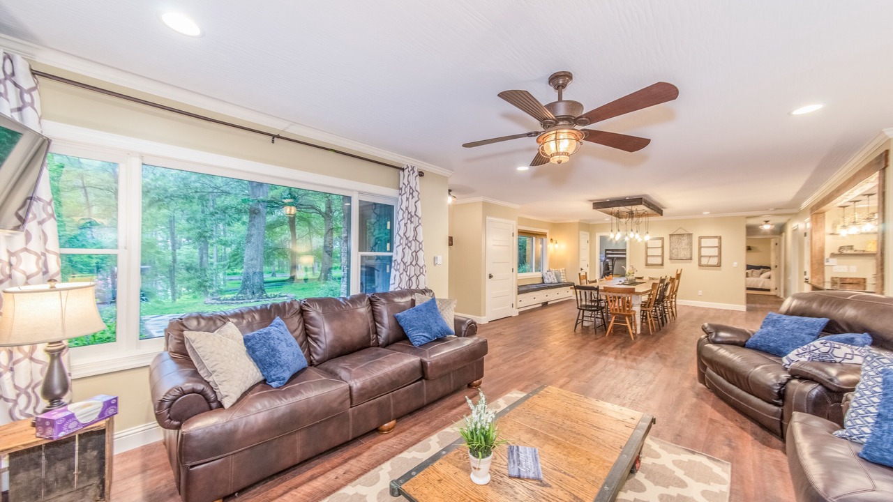 Photo of Livingroom in Accident