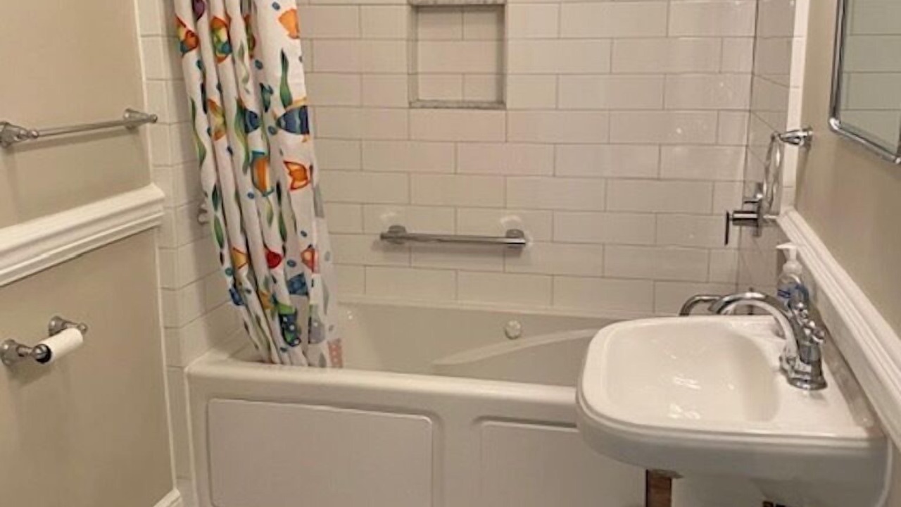 Photo of Bathroom in Historic District