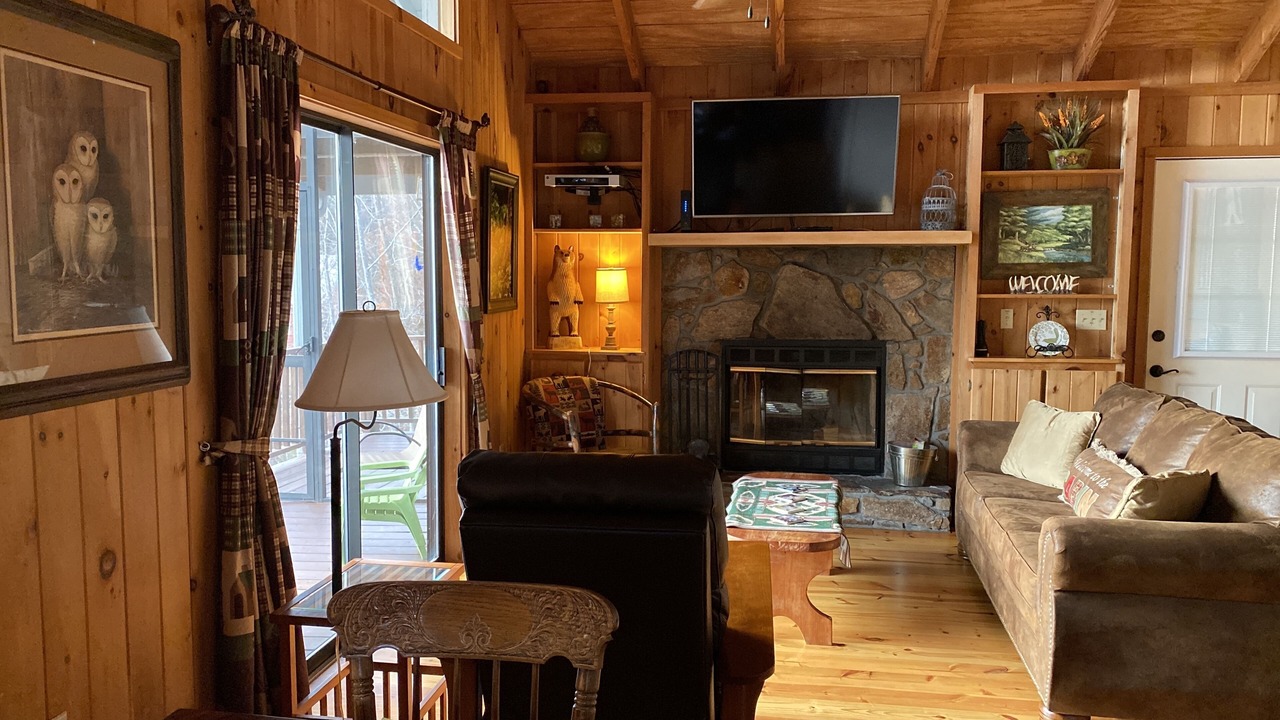 Photo of Livingroom in Hiawassee