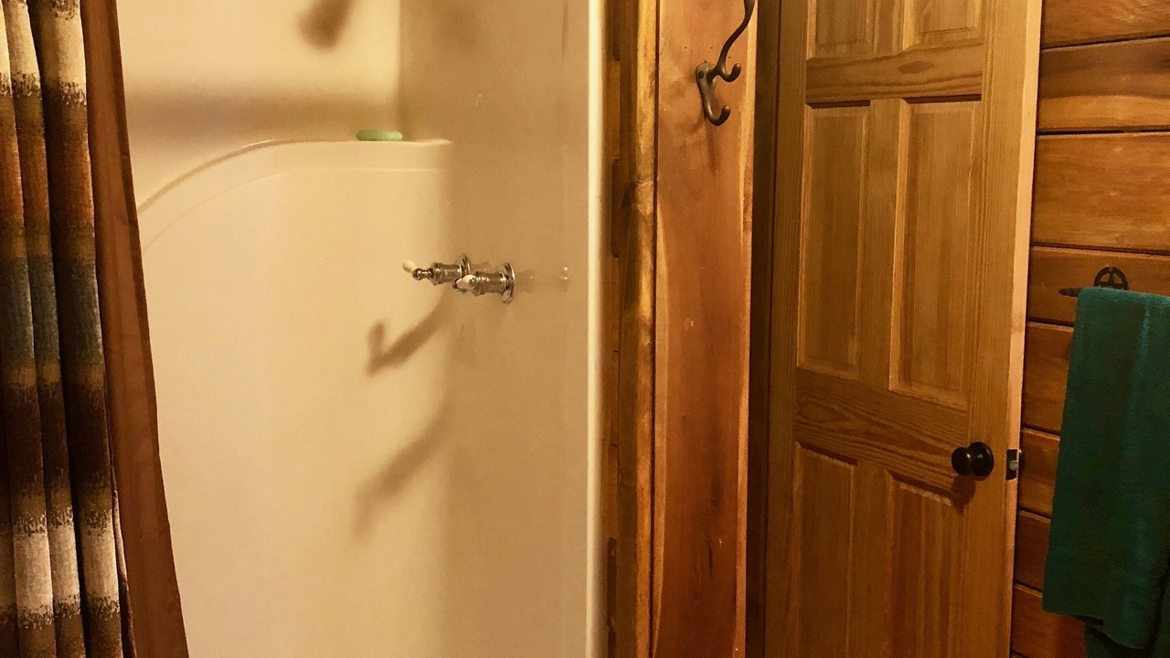 Photo of Bathroom in Chickamauga