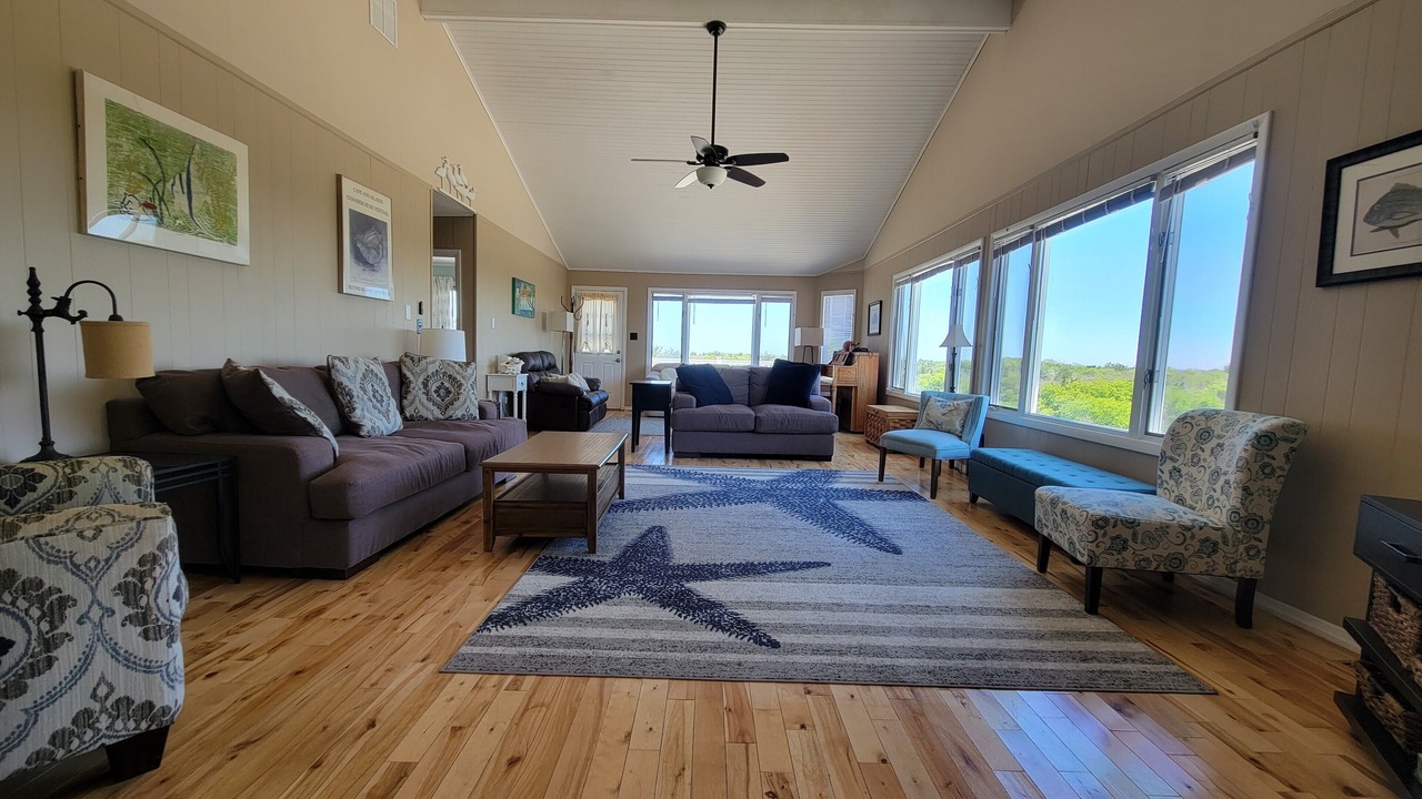 Photo of Livingroom in Barnegat Light