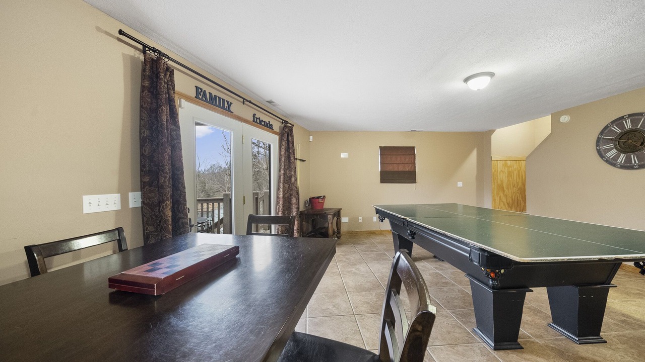 Photo of Bedroom in Lakeside Estates