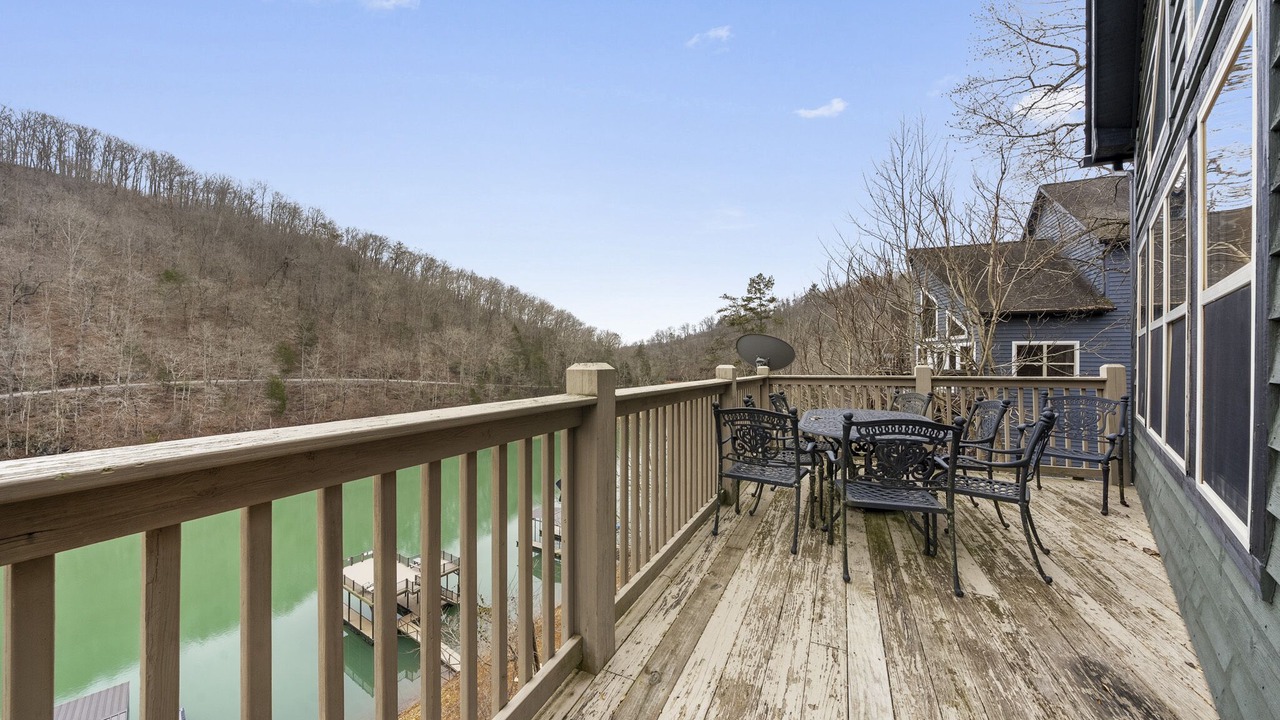Photo of Outdoor in Lakeside Estates