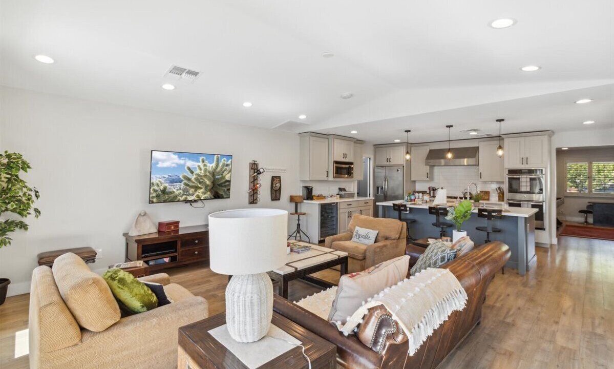 Photo of Livingroom in Camelback East