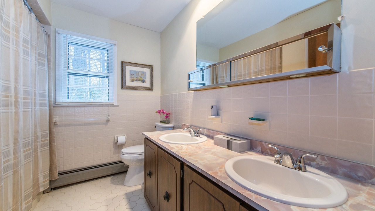 Photo of Bathroom in Morris Plains