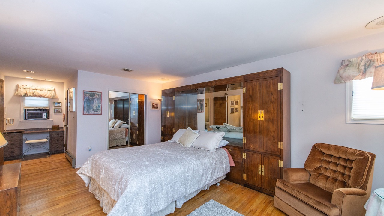 Photo of Bedroom in Morris Plains