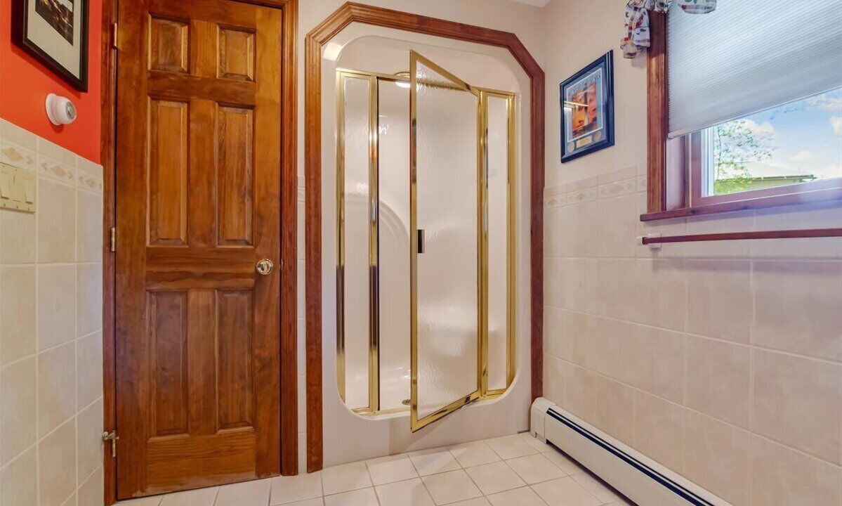 Photo of Bathroom in White Mills
