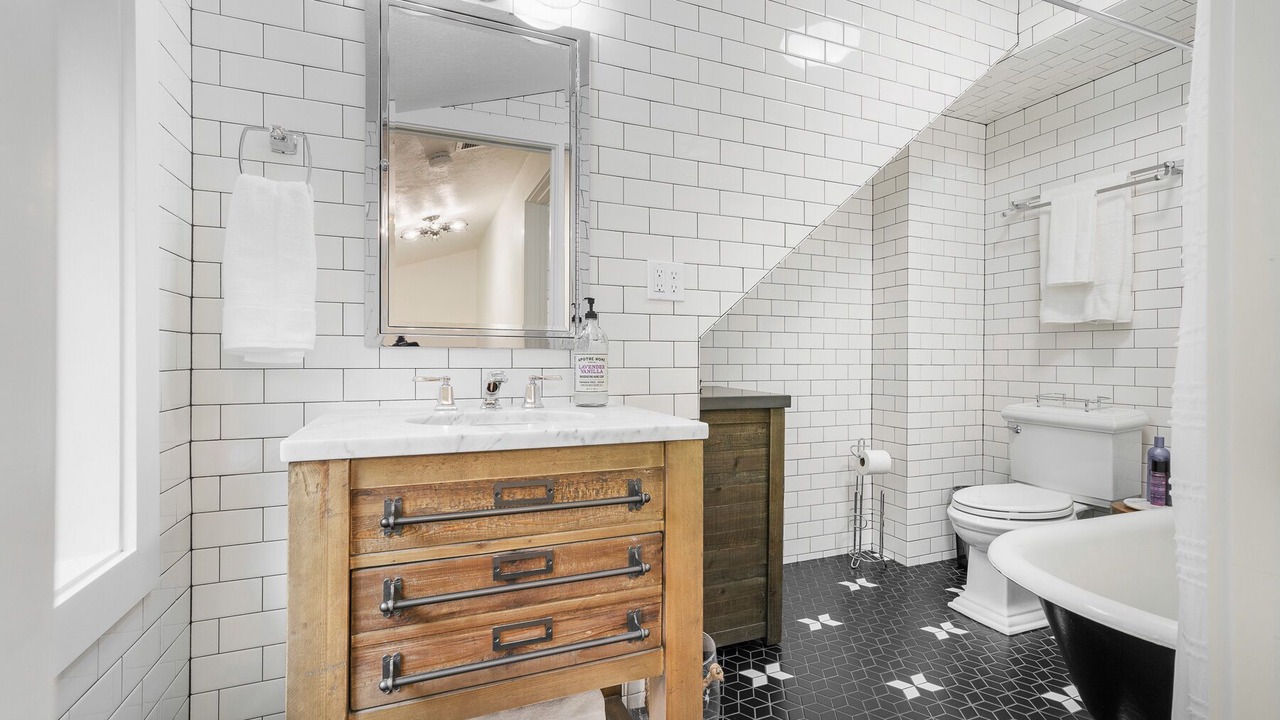 Photo of Bathroom in Newport