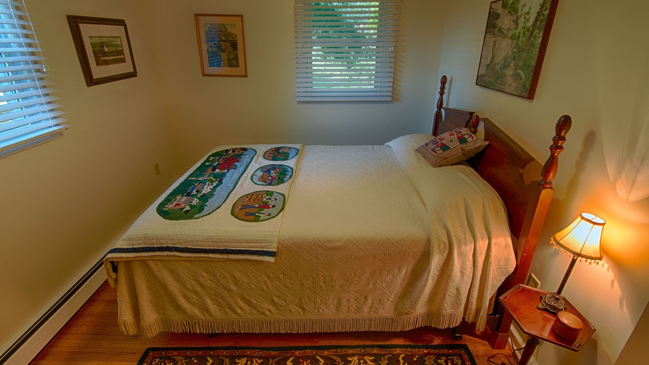 Photo of Bedroom in Rocky Ridge