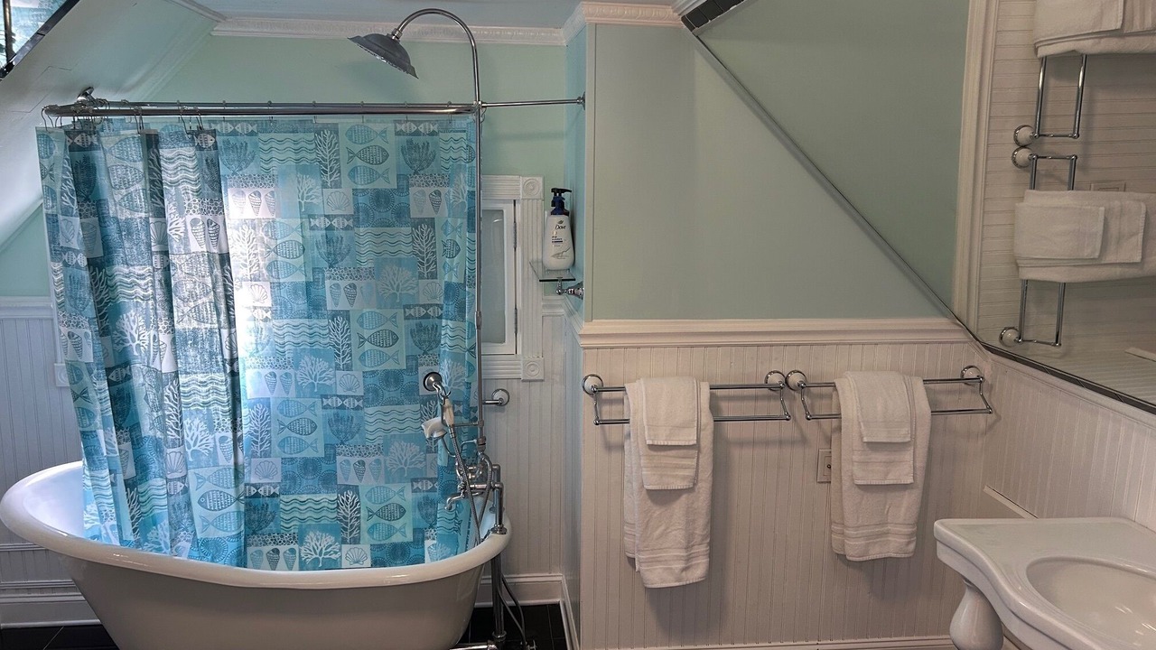 Photo of Bathroom in Dixie - Berryhill