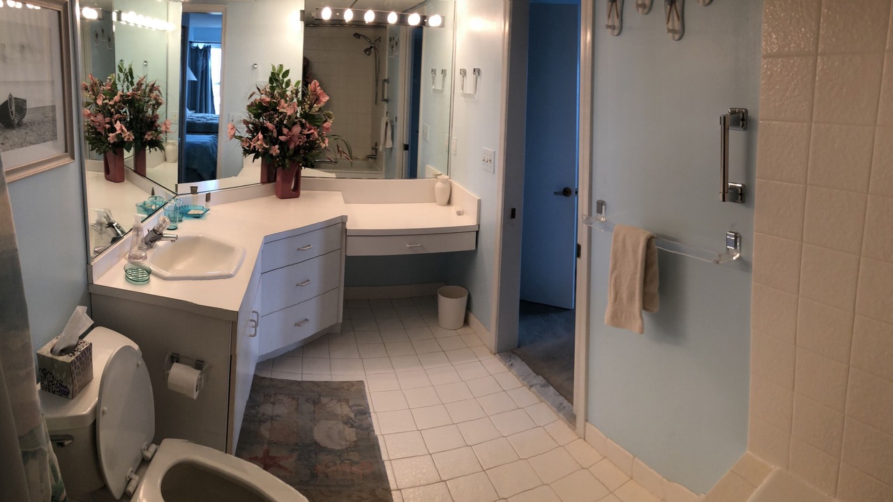 Photo of Bathroom in Diamond Beach