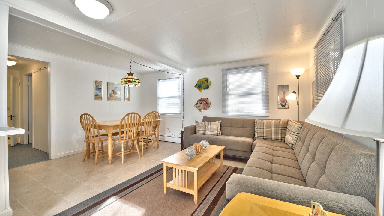 Photo of Livingroom in Beach Haven Gardens