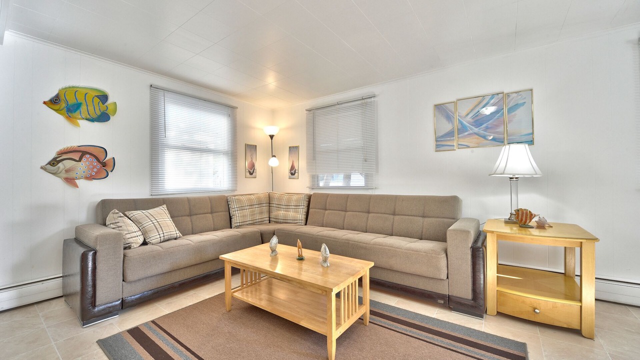 Photo of Livingroom in Beach Haven Gardens