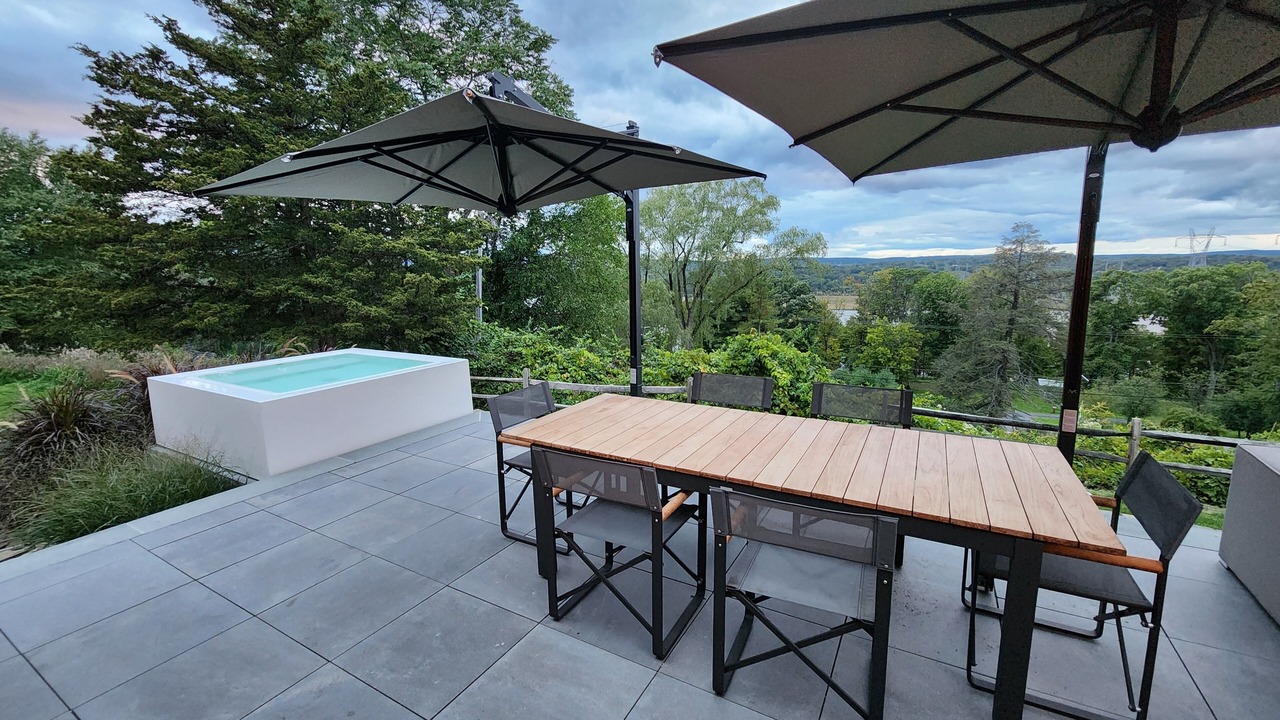 Photo of Outdoor in Hudson