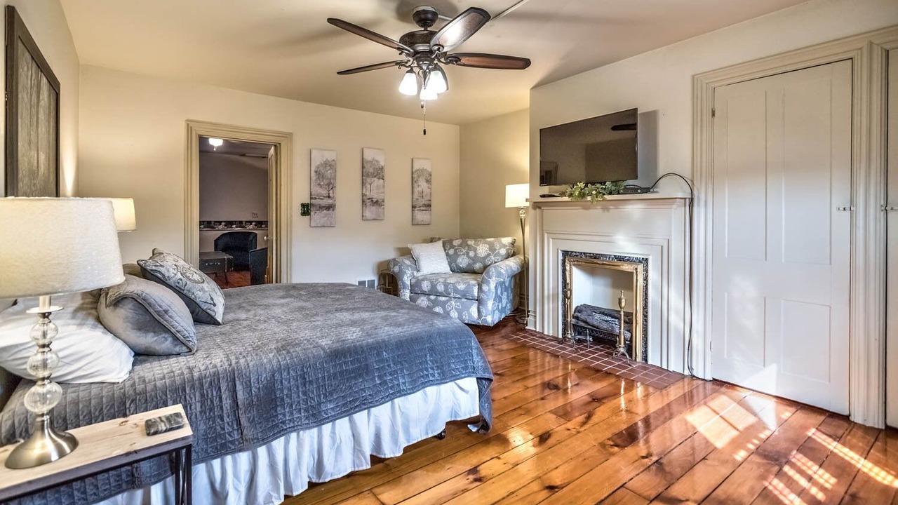 Photo of Bedroom in Butler
