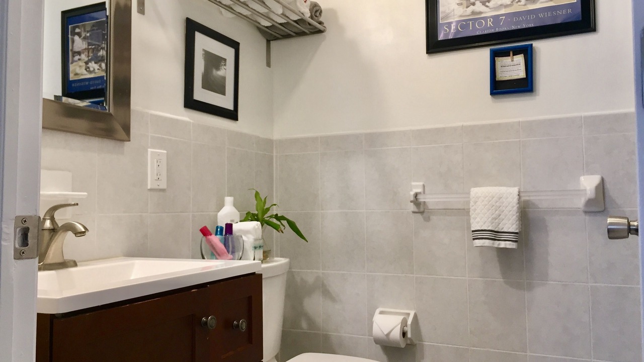 Photo of Bathroom in Newark
