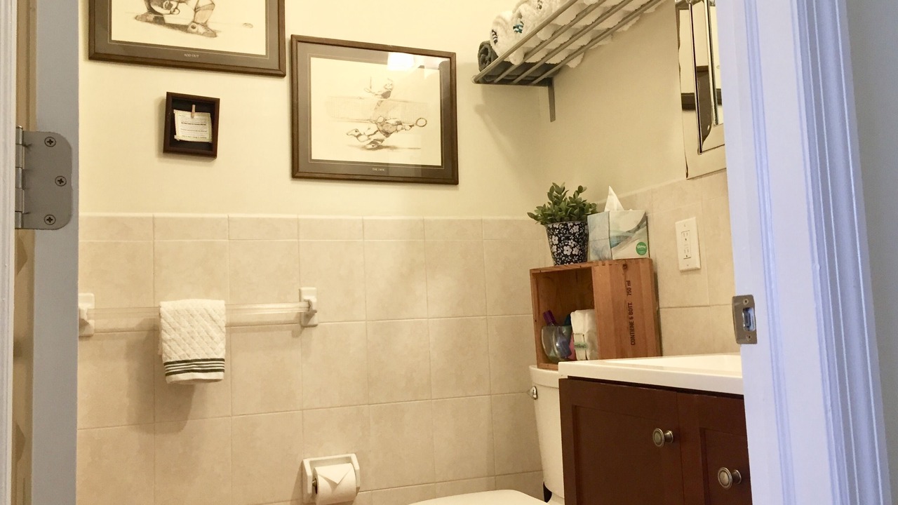 Photo of Bathroom in Newark