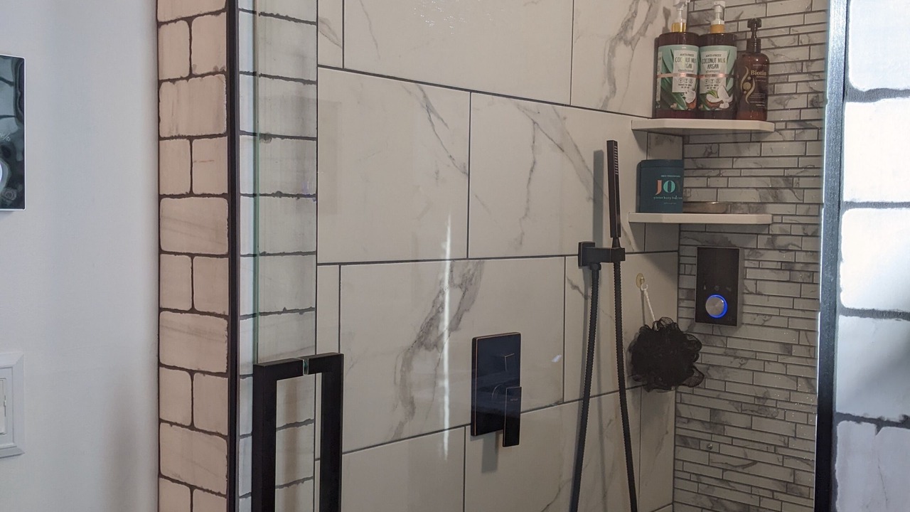 Photo of Bathroom in Detroit - Shoreway