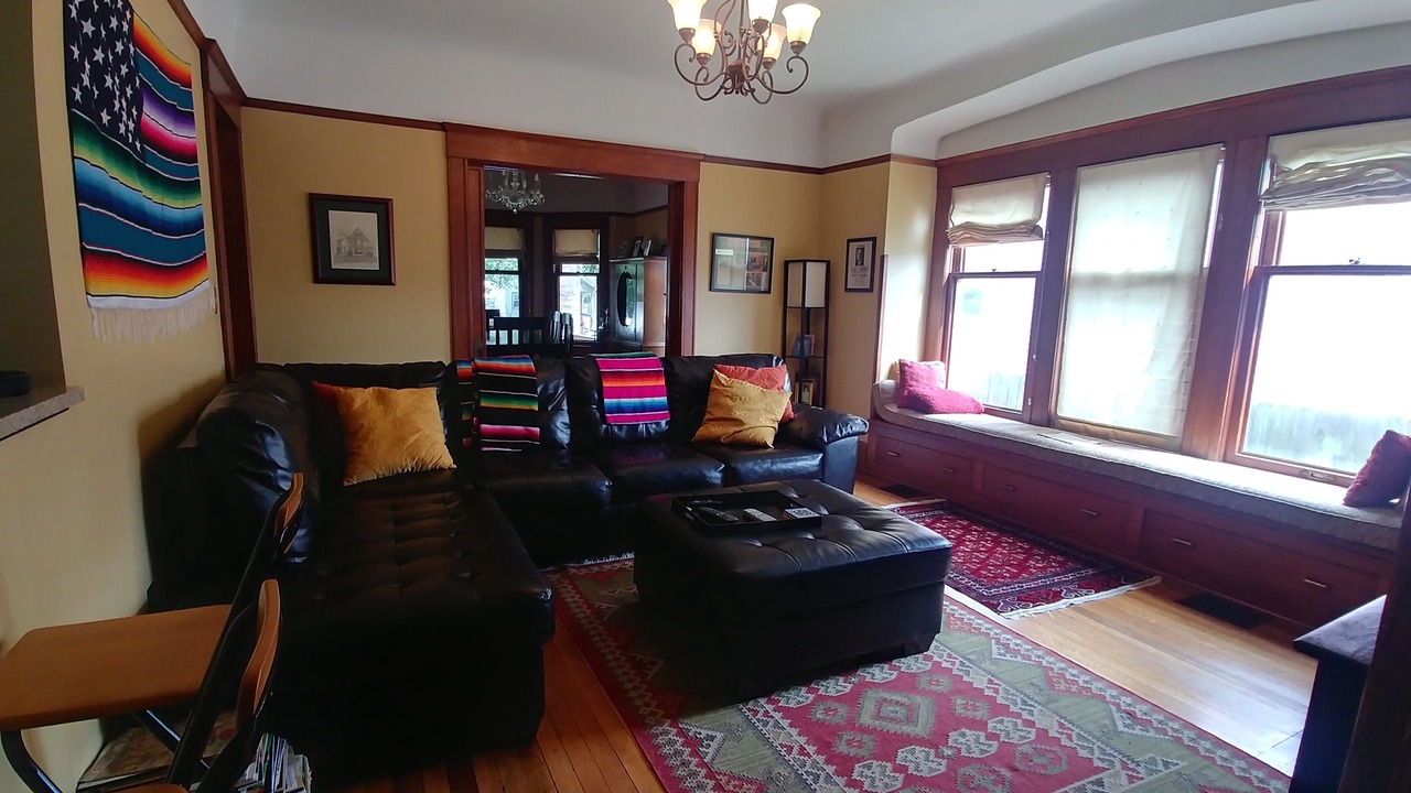 Photo of Bedroom in Detroit - Shoreway