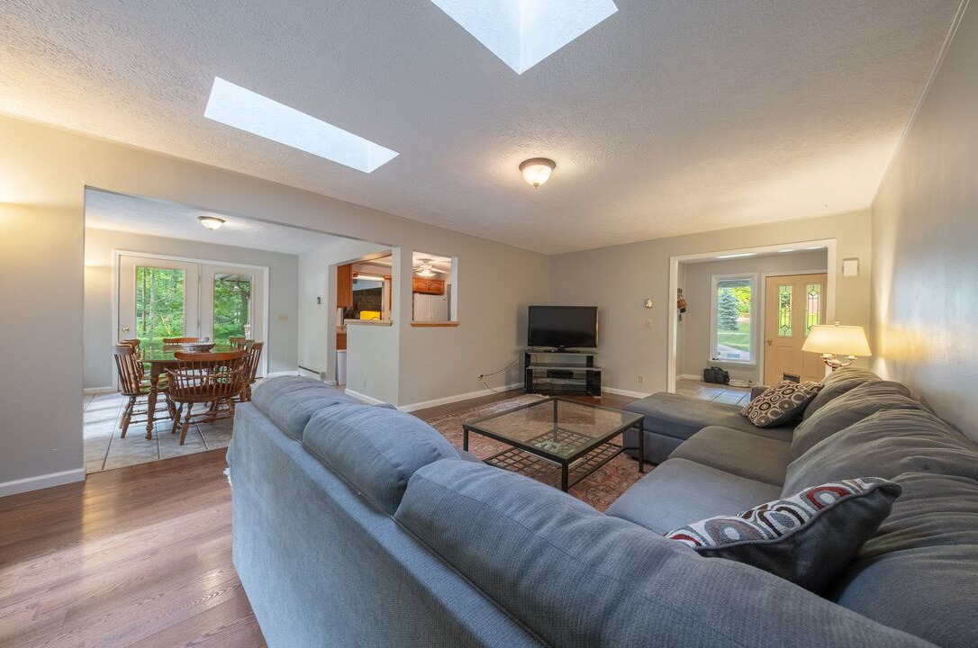 Photo of Livingroom in Elkins