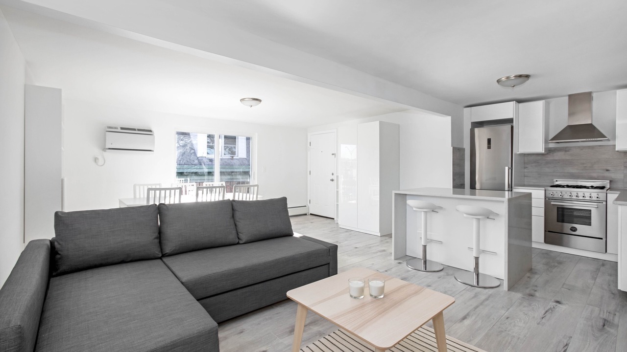 Photo of Livingroom in Weehawken